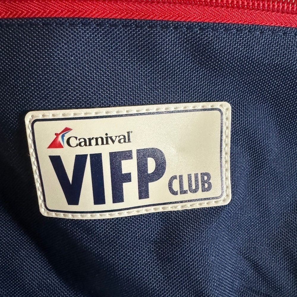 Carnival Cruise VIFP past guest gift - blue fanny pack / belt bag New in package - Picture 9 of 9
